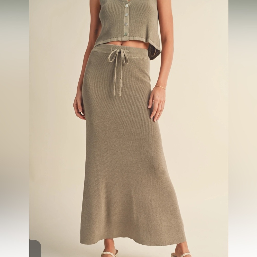 Miou muse long knit skirt S EUC